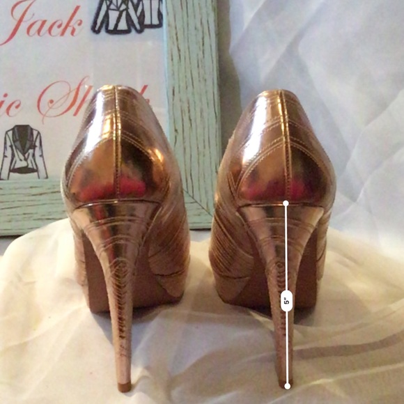 Shoes - Picture 6 of 6